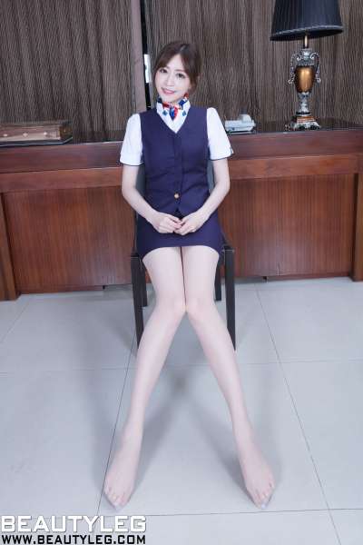 腿模Lucy - 4组丝袜制服美腿写真