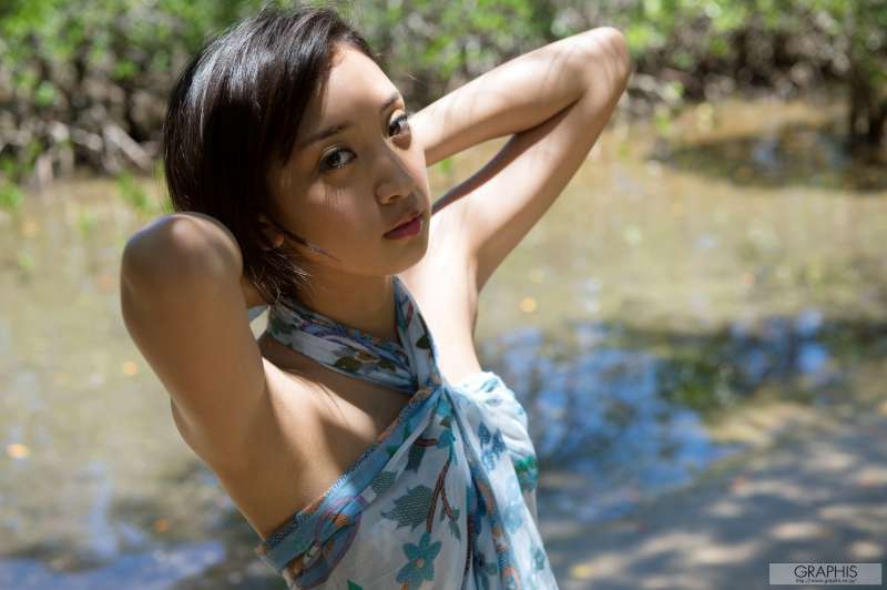 Tsujimoto 辻本杏 - Oriental Lily