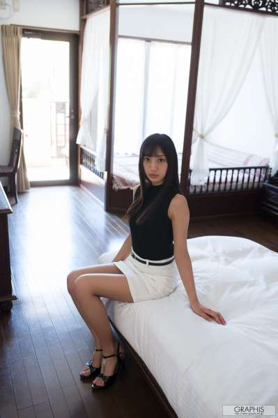 Tsujimoto 辻本杏 - Oriental Lily