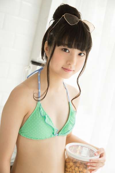 岛国性感泳装萌女
