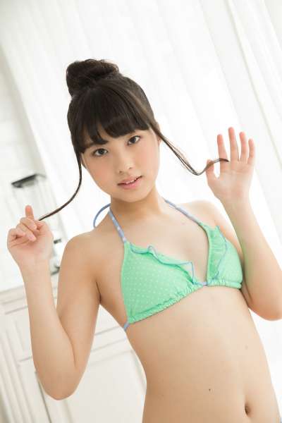 岛国性感泳装萌女