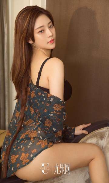夏函 - 好身材美如画