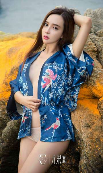 美女艾小青 - 大海边上的小精灵 写真套图