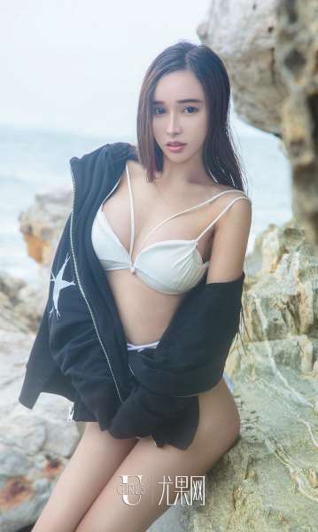 美女艾小青 - 大海边上的小精灵 写真套图