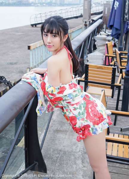 杨晓青儿~性感美女写真套图