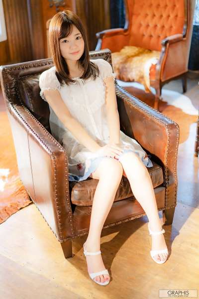 翘臀日本美女图片