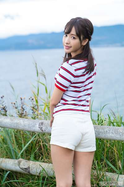 丰乳翘臀美女诱惑
