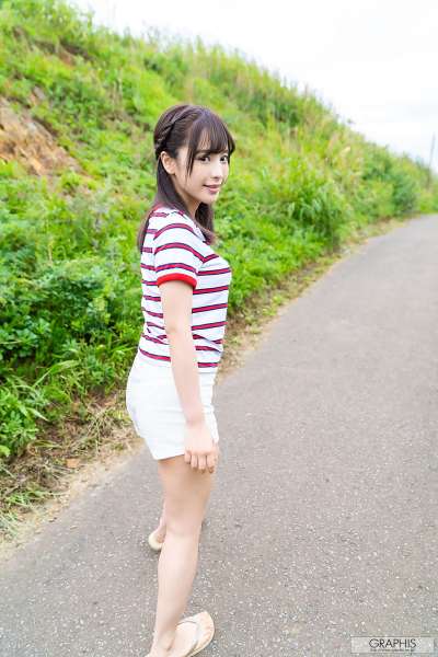 丰乳翘臀美女诱惑