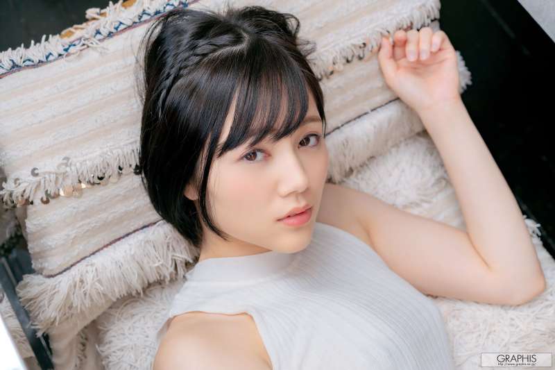 翘臀美女~凉森玲梦