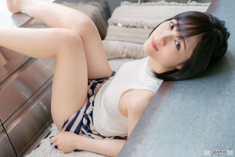 翘臀美女~凉森玲梦