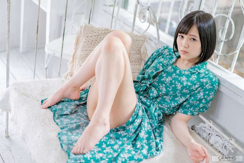 翘臀美女~凉森玲梦