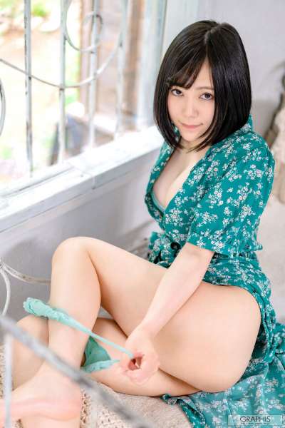 翘臀美女~凉森玲梦