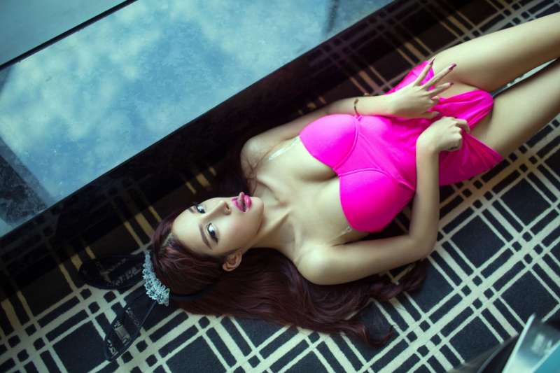 美女诱惑柠檬 - 鲜柠