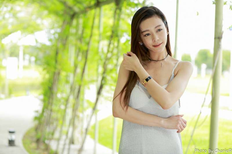 [台湾美女] 优雅女神韩羽 - 清新外拍写真