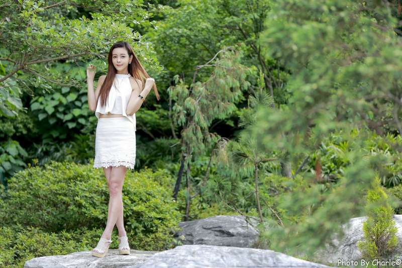 [台湾美女] 优雅女神韩羽 - 清新外拍写真
