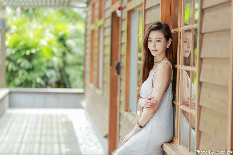 [台湾美女] 优雅女神韩羽 - 清新外拍写真