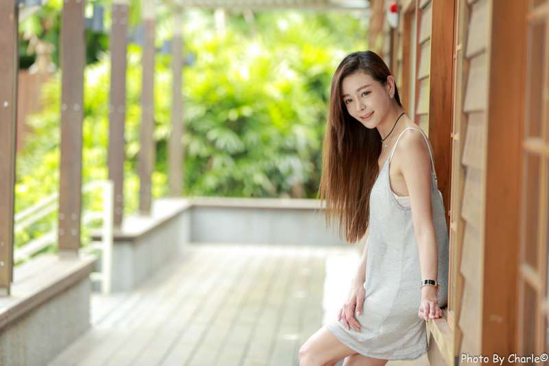 [台湾美女] 优雅女神韩羽 - 清新外拍写真