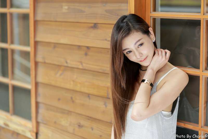 [台湾美女] 优雅女神韩羽 - 清新外拍写真