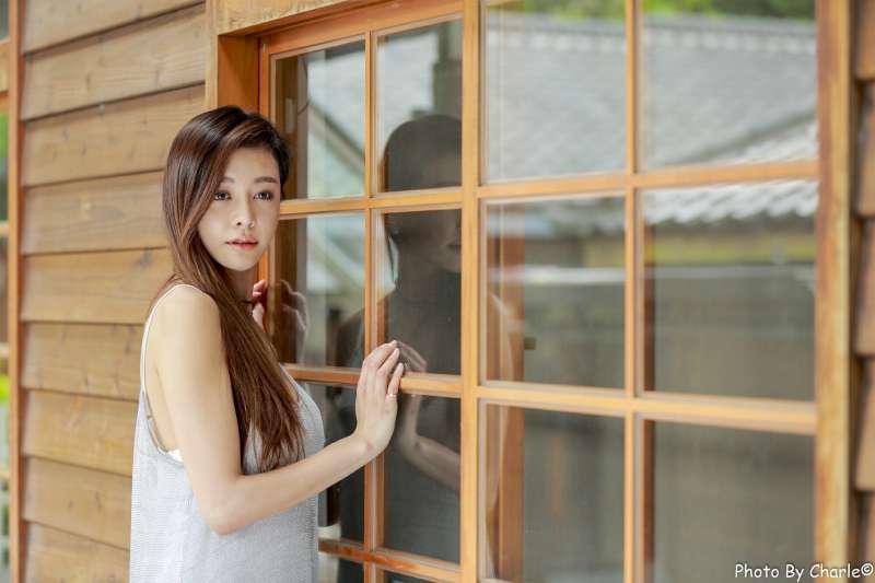 [台湾美女] 优雅女神韩羽 - 清新外拍写真