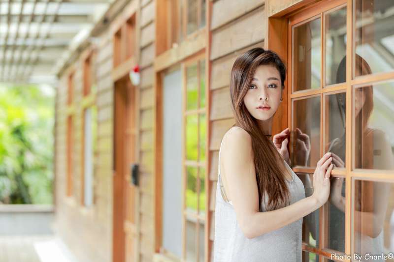 [台湾美女] 优雅女神韩羽 - 清新外拍写真