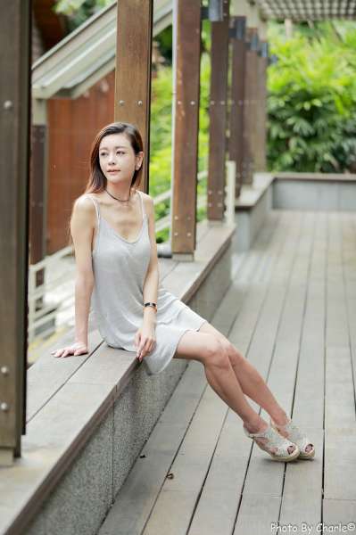 [台湾美女] 优雅女神韩羽 - 清新外拍写真
