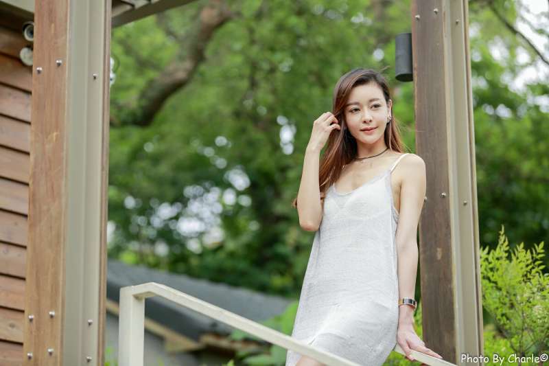 [台湾美女] 优雅女神韩羽 - 清新外拍写真