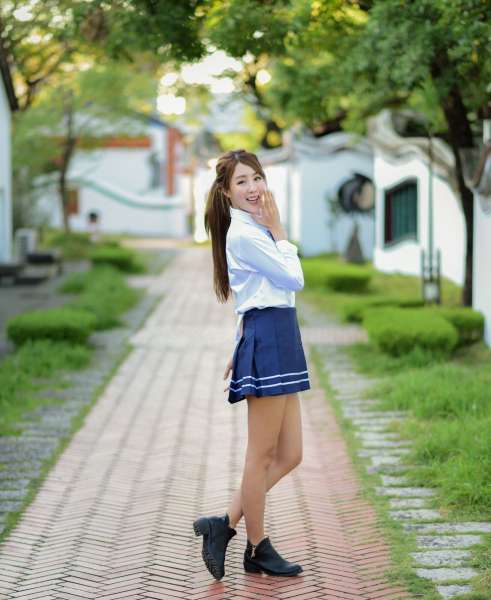 夏晴Miso - 古典旗袍+清新校服写真