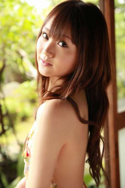 滨田翔子《禁断の柔肌》翘臀美女写真集