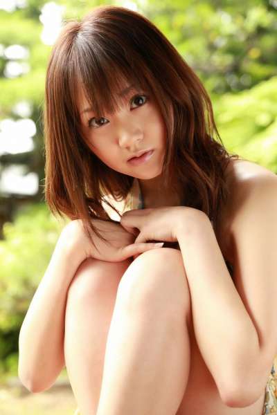 滨田翔子《禁断の柔肌》翘臀美女写真集