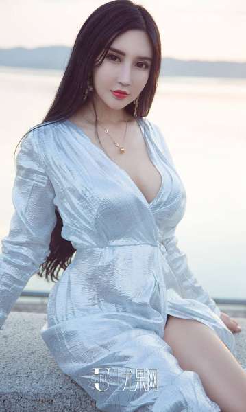 艾霓莎 - 心花路放 清纯可爱写真套图