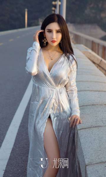 艾霓莎 - 心花路放 清纯可爱写真套图