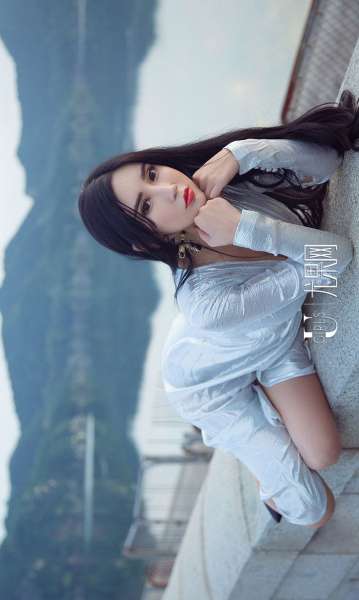艾霓莎 - 心花路放 清纯可爱写真套图