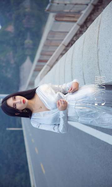 艾霓莎 - 心花路放 清纯可爱写真套图
