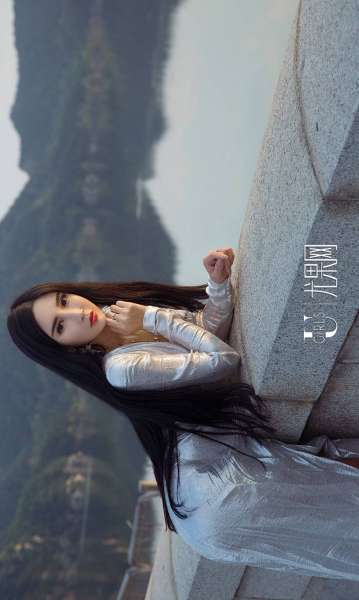 艾霓莎 - 心花路放 清纯可爱写真套图