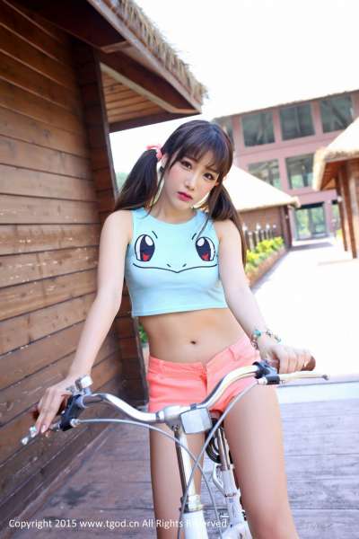 《云曼旅拍》 长腿美女朱若慕Akiki 第三刊写真