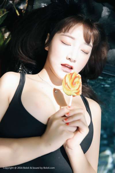 芒果柯柯 - G奶的贴面诱惑 写真