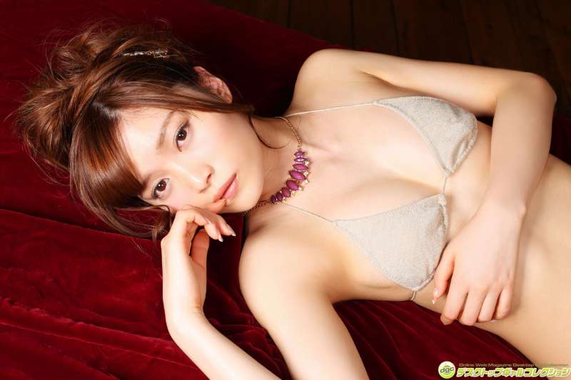 橋本真帆 ~套图Maho Hashimoto - スレンダーボディに透き通るような白い肌!