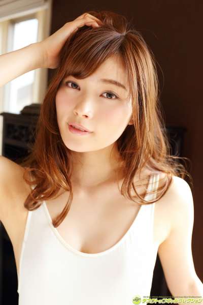 橋本真帆 ~套图Maho Hashimoto - スレンダーボディに透き通るような白い肌!