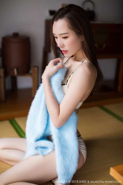 模特@katrina - 美胸蜂腰秀腿美图