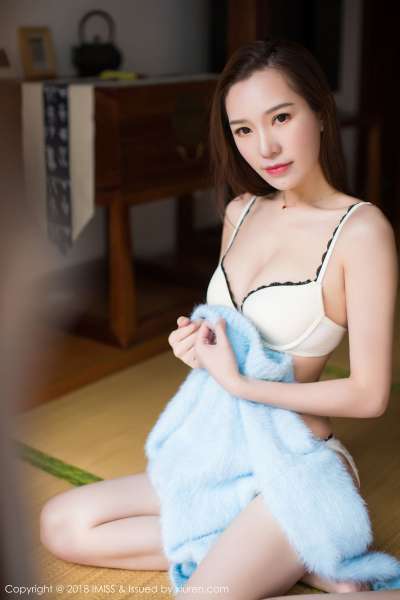 模特@katrina - 美胸蜂腰秀腿美图
