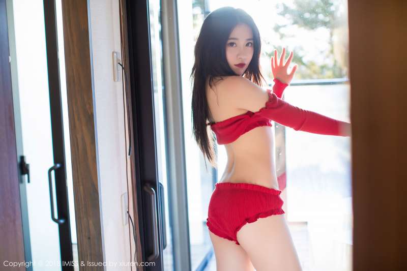 许诺Sabrina - 北海道旅拍黑丝美腿性感写真