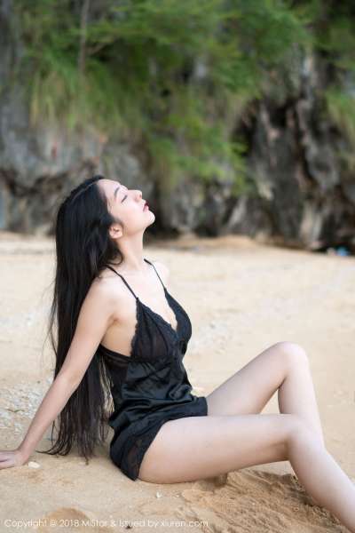 女神@小热巴甲米旅拍第三套迷人诱惑写真图集