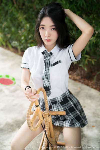 女神@小热巴甲米旅拍第三套迷人诱惑写真图集