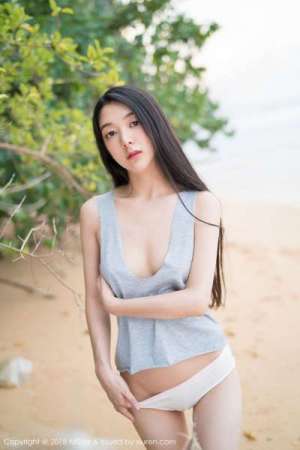 女神@小热巴甲米旅拍第三套迷人诱惑写真图集