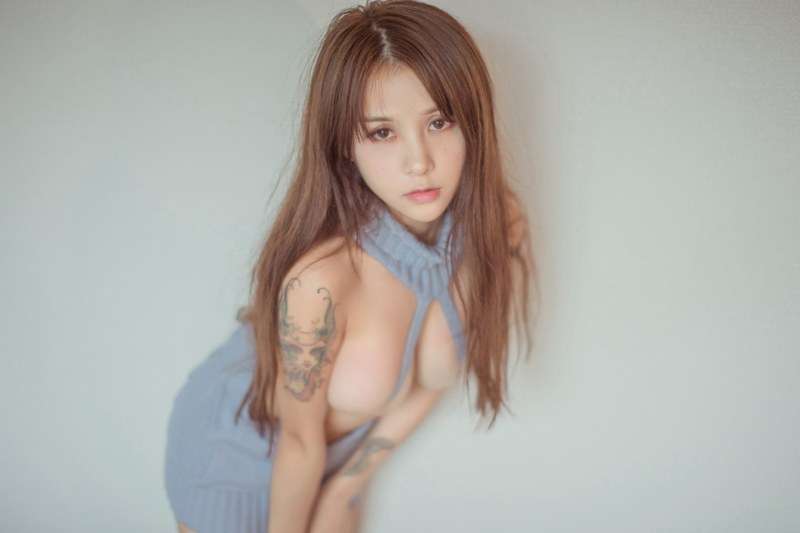 宅男女神夏美酱露背装酥胸侧漏[40P]