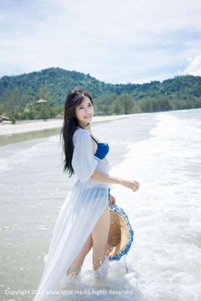绮里嘉Ula《沙滩仙子》沙巴旅拍美图写真