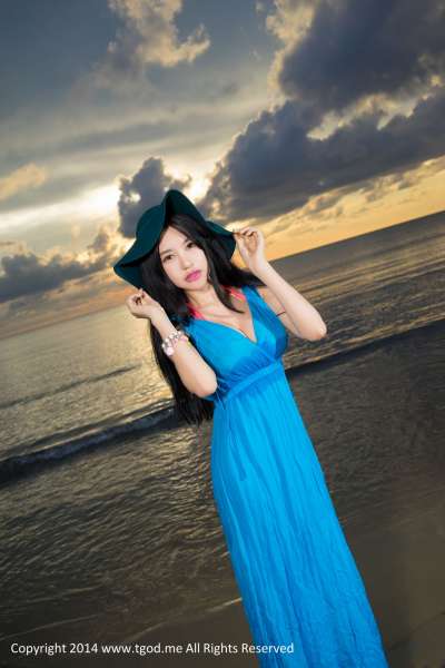 绮里嘉Ula《沙滩仙子》沙巴旅拍美图写真