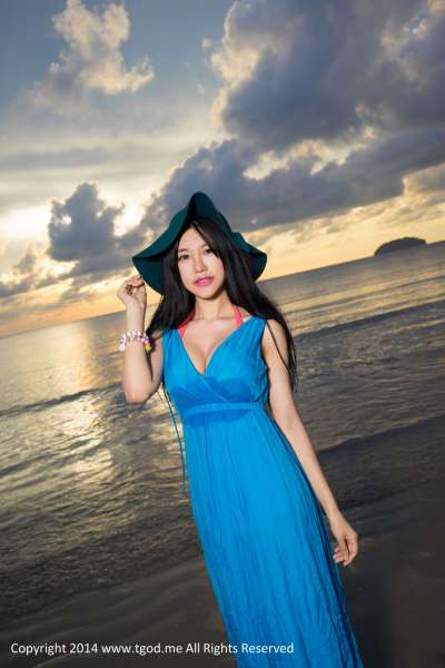 绮里嘉Ula《沙滩仙子》沙巴旅拍美图写真