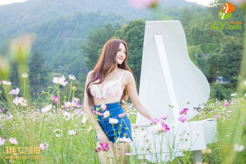 王明明-《女神去哪儿》长腿美女写真美图第九期