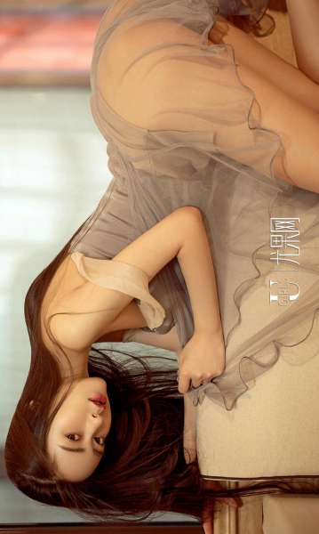 穆菲菲 - 性感美女闹中取静